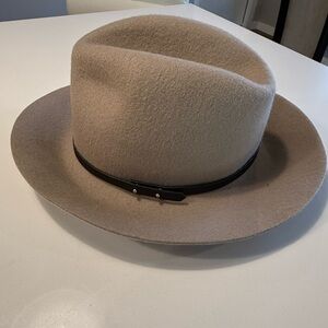 C.C.‎ EXCLUSIVES DESIGNER 100% WOOL WIDE BRIM BEIGE FEDORA CLASSIC HAT Size R